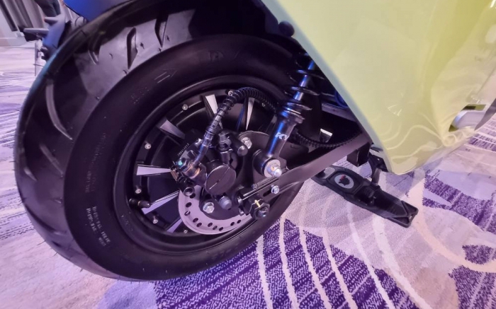 Xe máy điện giá 13 triệu đồng của Honda thiết kế hiện đại, pin khỏe, siêu rẻ hơn cả Vision, xe số Wave Alpha thích hợp đi trong đô thị - Ảnh 1.