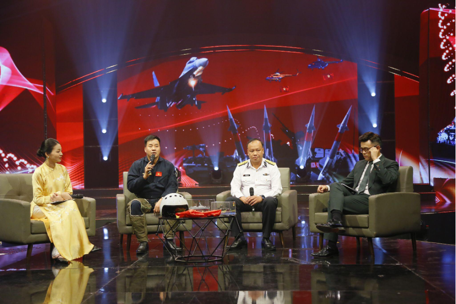 Ekip Mưa đỏ biểu diễn tại Giai điệu Tự hào Vang mãi Bài ca người lính - Ảnh 3.