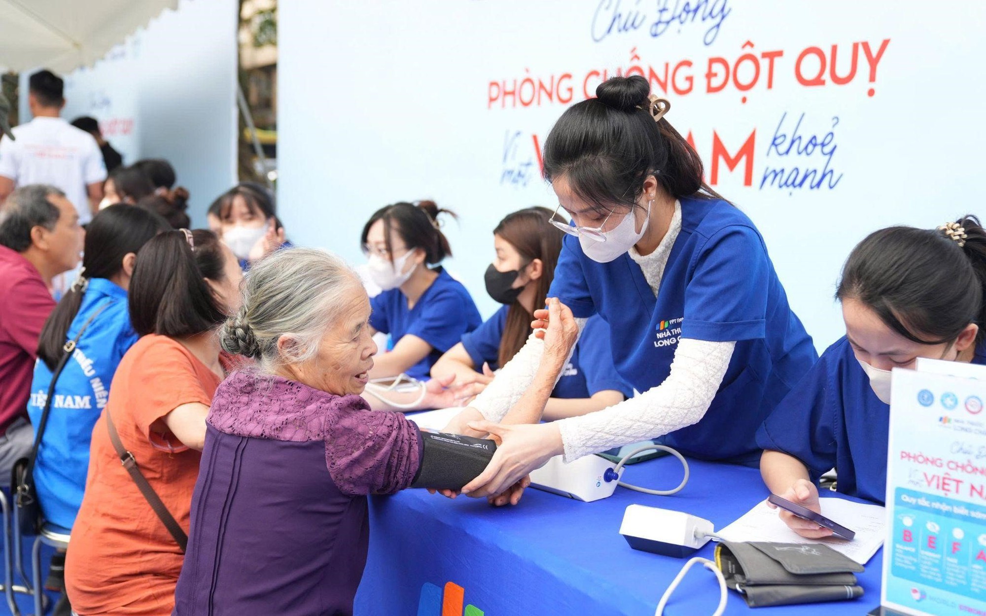 Đột quỵ khởi phát bất ngờ: Cần nhận biết sớm để cứu sống kịp