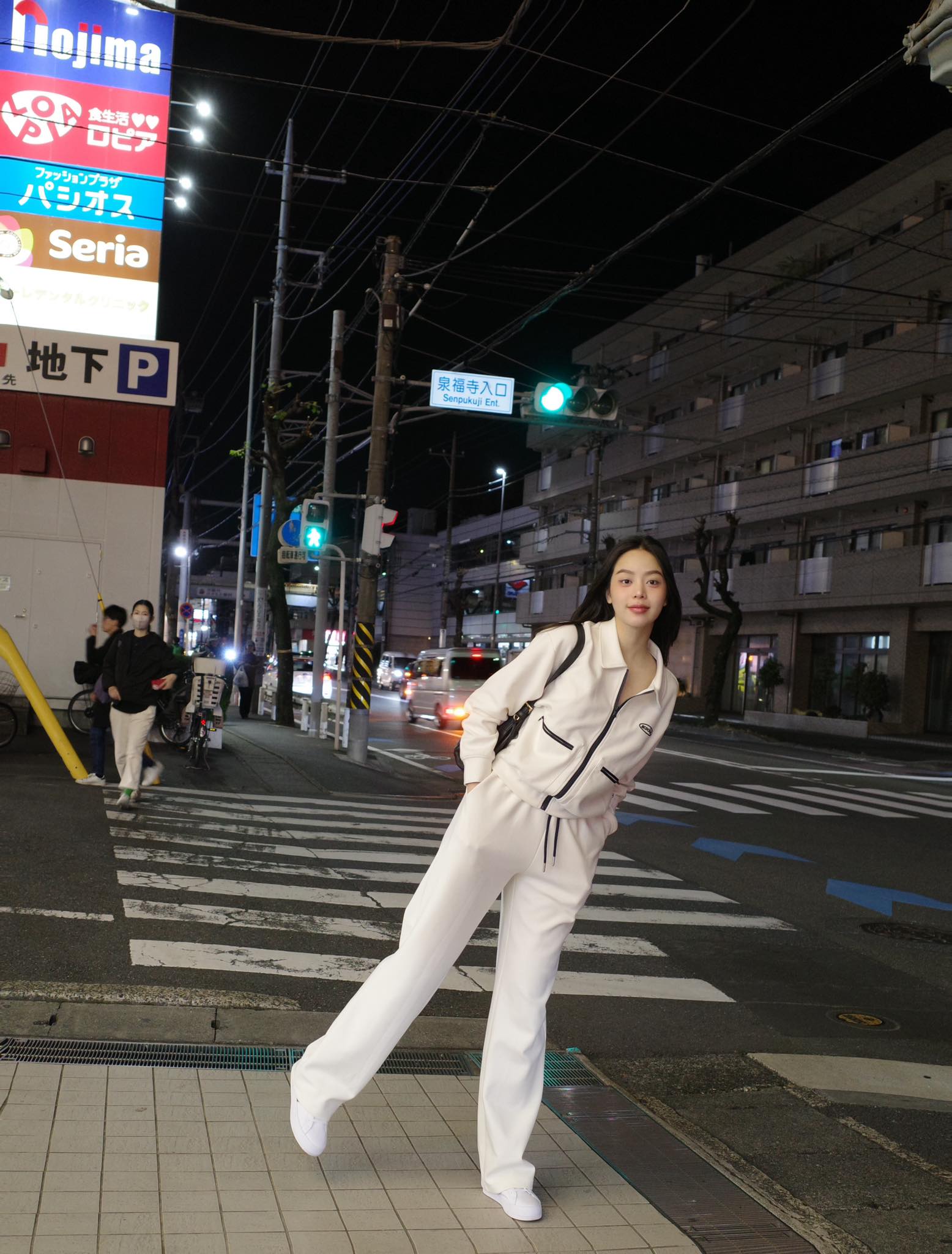 Mặt mộc gây sốc của Hoa hậu Thanh Thủy: Vẻ đẹp tự nhiên không cần trang điểm - Ảnh 7. Mặt mộc gây sốc của Hoa hậu Thanh Thủy: Vẻ đẹp tự nhiên không cần trang điểm - Ảnh 7.