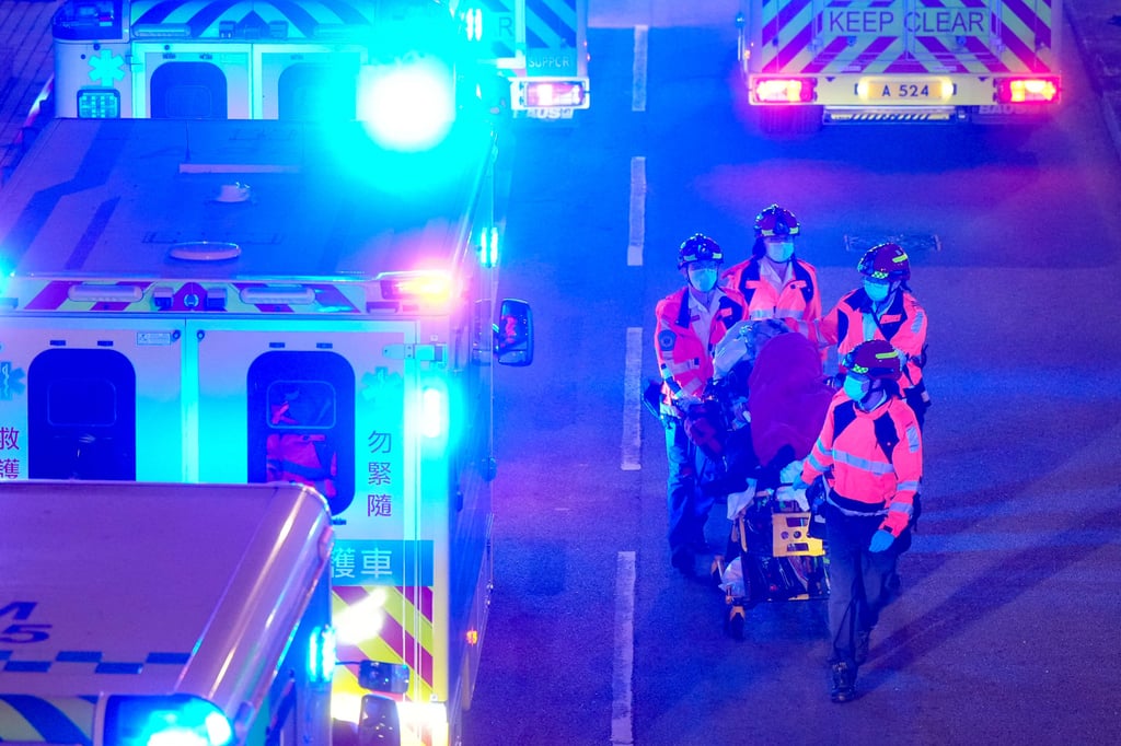 Toàn cảnh vụ cháy thảm họa nhất 3 thập kỷ ở Hong Kong: Số người tử vong chạm mốc 36, 10 tiếng cả thành phố vật lộn trong kinh hoàng- Ảnh 4.