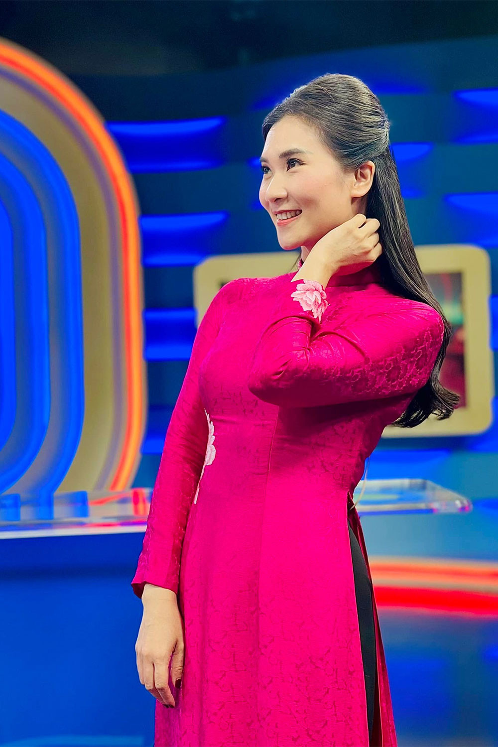 3 MC VTV tên Trang: Người yêu cầu thủ nổi tiếng, người dẫn thời sự cả nước biết - Ảnh 9.