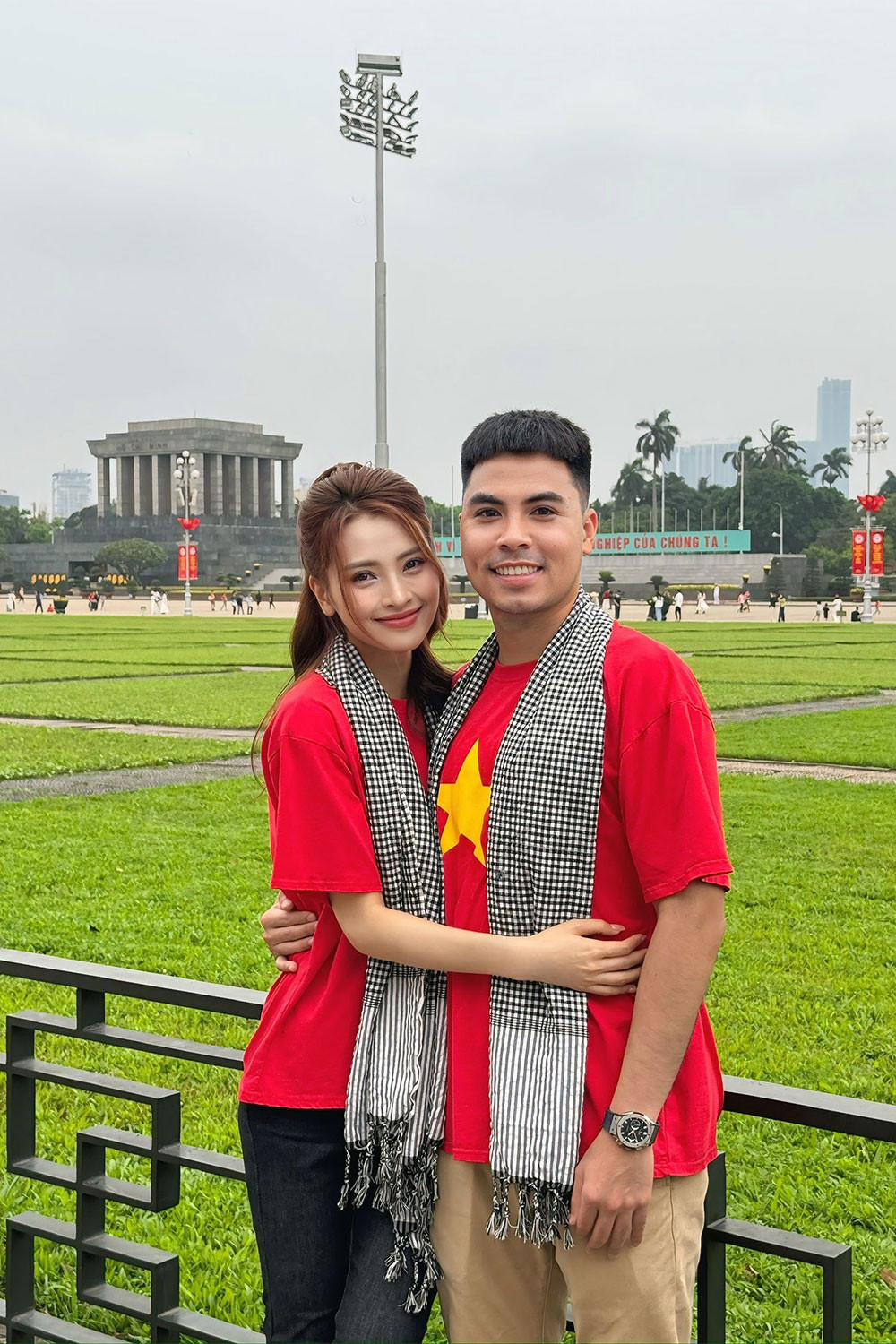 3 MC VTV tên Trang: Người yêu cầu thủ nổi tiếng, người dẫn thời sự cả nước biết - Ảnh 2.