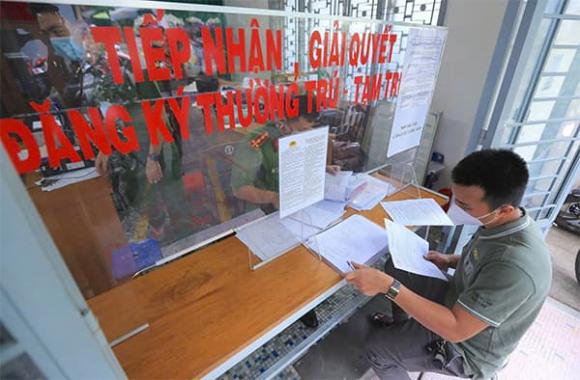 Những lợi ích lớn mang lại khi công dân đăng ký thường trú tại Hà Nội - Ảnh 2.