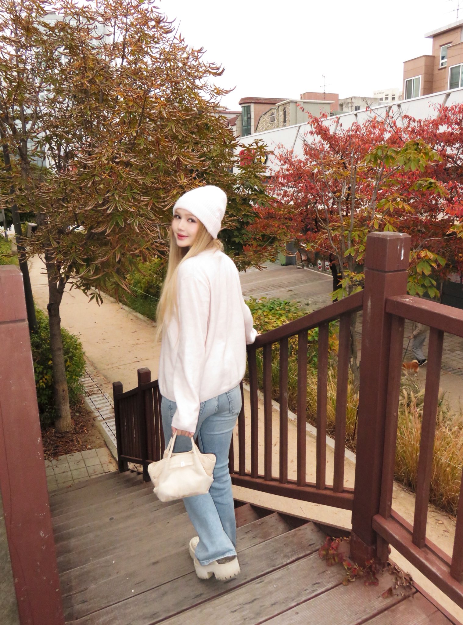 Xoài Non khoe body quyến rũ, phong cách Hàn Quốc sau thời gian tăng cân mất kiểm soát - Ảnh 9. Xoài Non khoe body quyến rũ, phong cách Hàn Quốc sau thời gian tăng cân mất kiểm soát - Ảnh 9.