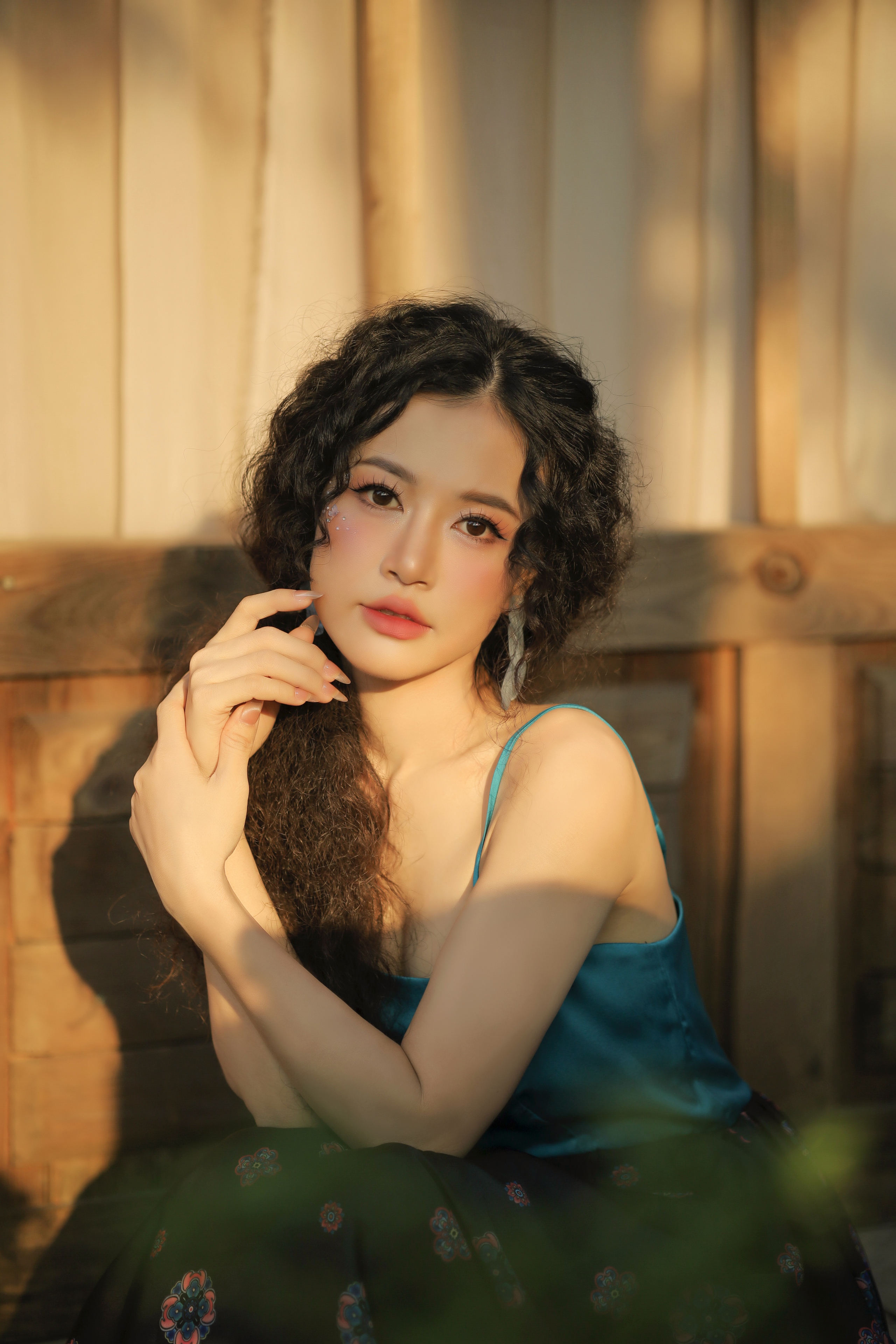 Hà Trịnh – Từ biên kịch của VFC đến ca sĩ hát nhạc tình được yêu thích - Ảnh 4. Hà Trịnh – Từ biên kịch của VFC đến ca sĩ hát nhạc tình được yêu thích - Ảnh 4.