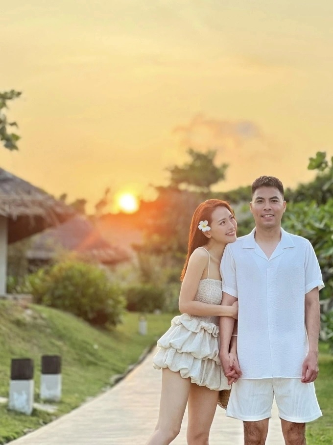 Chuyện tình đẹp như phim của nữ MC VTV và chàng tiền vệ từng 5 lần vô địch V-League - Ảnh 6. Chuyện tình đẹp như phim của nữ MC VTV và chàng tiền vệ từng 5 lần vô địch V-League - Ảnh 6.