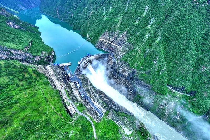 Kỳ tích chưa từng có: Quốc gia tỷ dân chặn đứng sông dữ trong 24 giờ, xây 2 đập thủy điện công suất khủng- Ảnh 2.