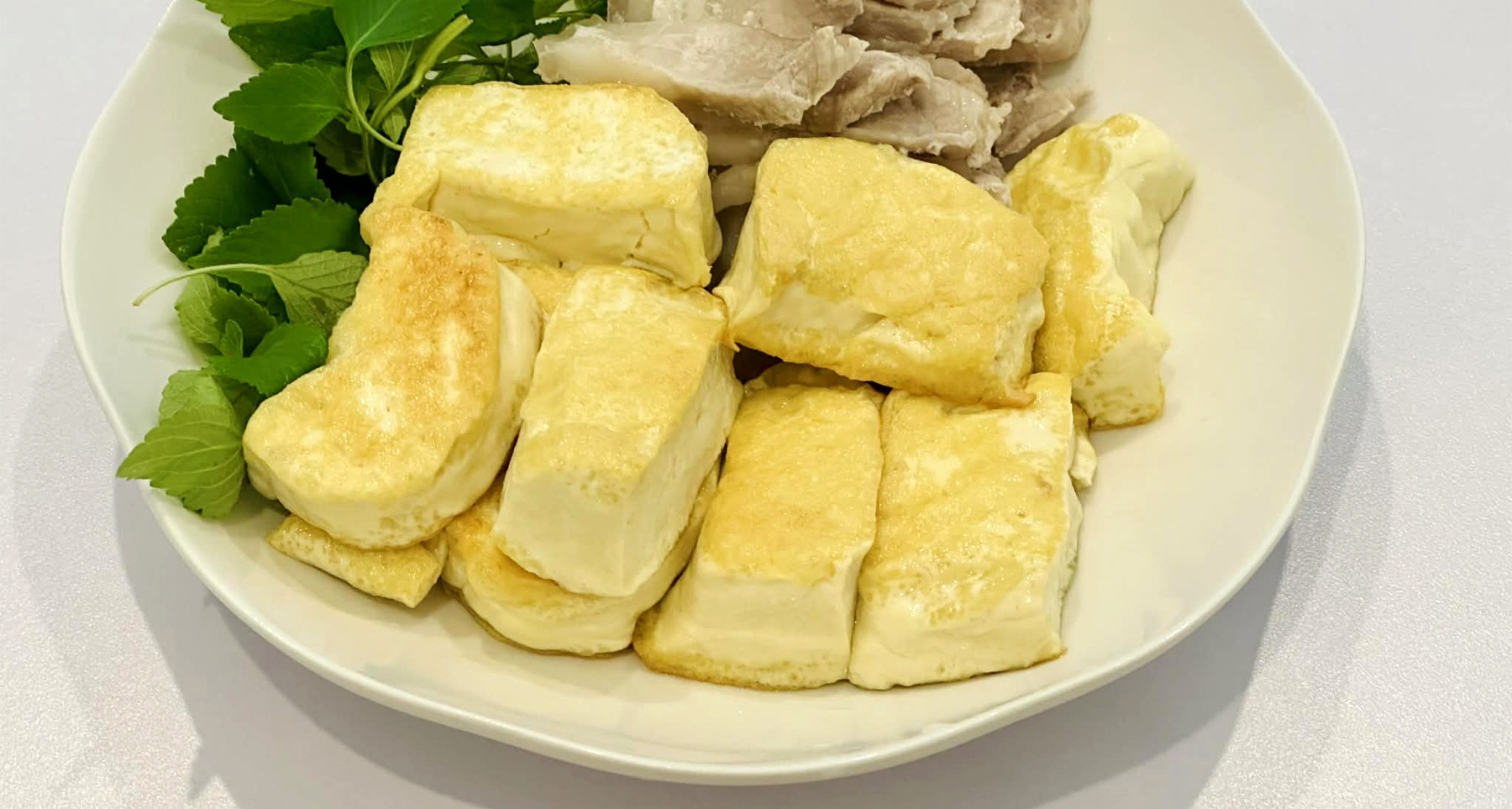 Nhóm phụ nữ ăn đậu phụ mỗi ngày suốt 2 năm, kết quả khám ra sao?