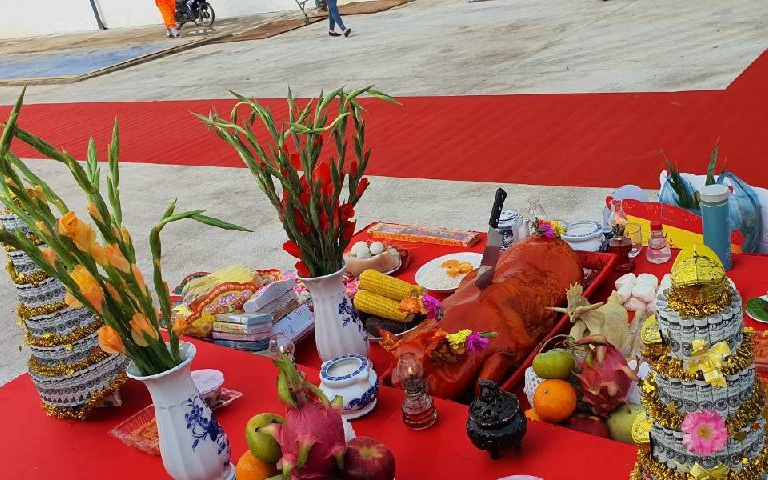 Khung giờ đẹp thắp hương Rằm tháng 10 để cầu linh ứng hiệu quả - Ảnh 3.