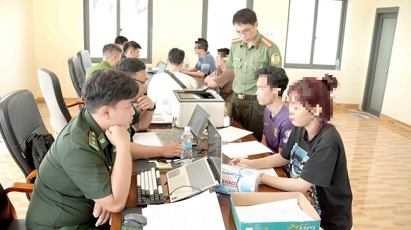 Tin sáng 5/11: Khách đi tàu Cát Linh - Hà Đông sẽ sử dụng thẻ vé định danh mới; Bão Kalmaegi cường độ rất mạnh, đường đi và tác động tương tự bão Damrey 2017 - Ảnh 4. Tin sáng 5/11: Khách đi tàu Cát Linh - Hà Đông sẽ sử dụng thẻ vé định danh mới; Bão Kalmaegi cường độ rất mạnh, đường đi và tác động tương tự bão Damrey 2017 - Ảnh 4.