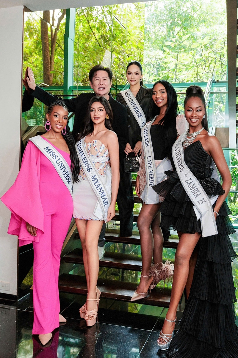 Hoa hậu Hoàn vũ 2025 bùng nổ scandal, hoa hậu Hương Giang được khen đẳng cấp - Ảnh 3.