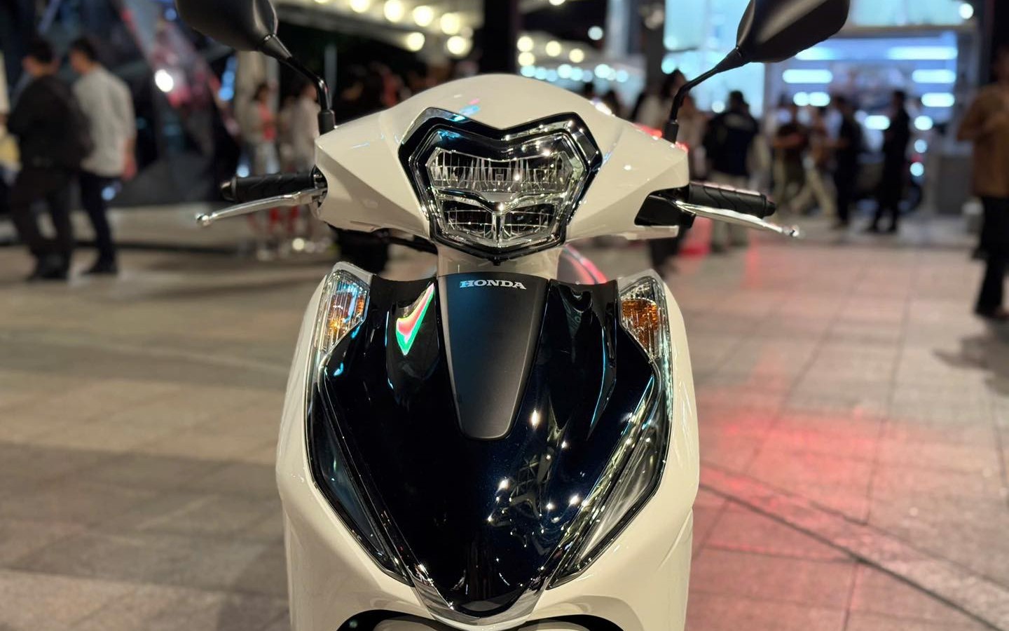 Giá xe Honda SH giảm mạnh , rẻ chưa từng có tại thị trường Việt Nam - Ảnh 1.