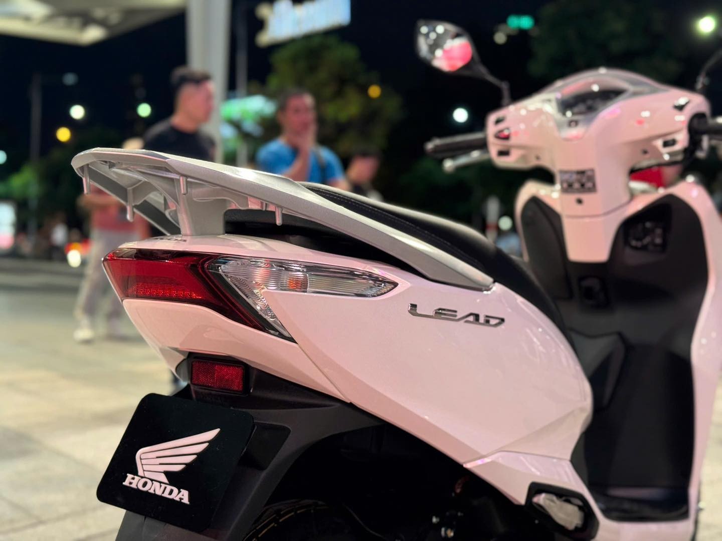 Giá xe ga Honda mới bán ở Việt Nam đẹp vượt trội, công nghệ đỉnh cao: Rẻ nhất 40,2 triệu đồng, đắt nhất bao nhiêu? - Ảnh 17. Giá xe ga Honda mới bán ở Việt Nam đẹp vượt trội, công nghệ đỉnh cao: Rẻ nhất 40,2 triệu đồng, đắt nhất bao nhiêu? - Ảnh 17.