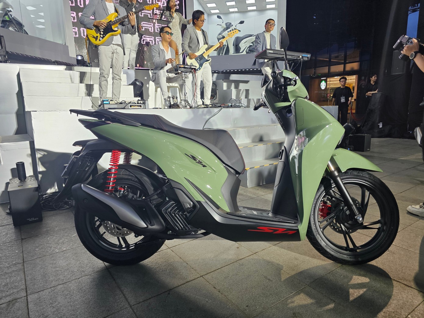 Giá xe ga Honda mới bán ở Việt Nam đẹp vượt trội, công nghệ đỉnh cao: Rẻ nhất 40,2 triệu đồng, đắt nhất bao nhiêu? - Ảnh 4. Giá xe ga Honda mới bán ở Việt Nam đẹp vượt trội, công nghệ đỉnh cao: Rẻ nhất 40,2 triệu đồng, đắt nhất bao nhiêu? - Ảnh 4.