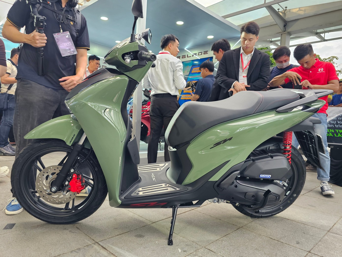 Giá xe ga Honda mới bán ở Việt Nam đẹp vượt trội, công nghệ đỉnh cao: Rẻ nhất 40,2 triệu đồng, đắt nhất bao nhiêu? - Ảnh 6. Giá xe ga Honda mới bán ở Việt Nam đẹp vượt trội, công nghệ đỉnh cao: Rẻ nhất 40,2 triệu đồng, đắt nhất bao nhiêu? - Ảnh 6.