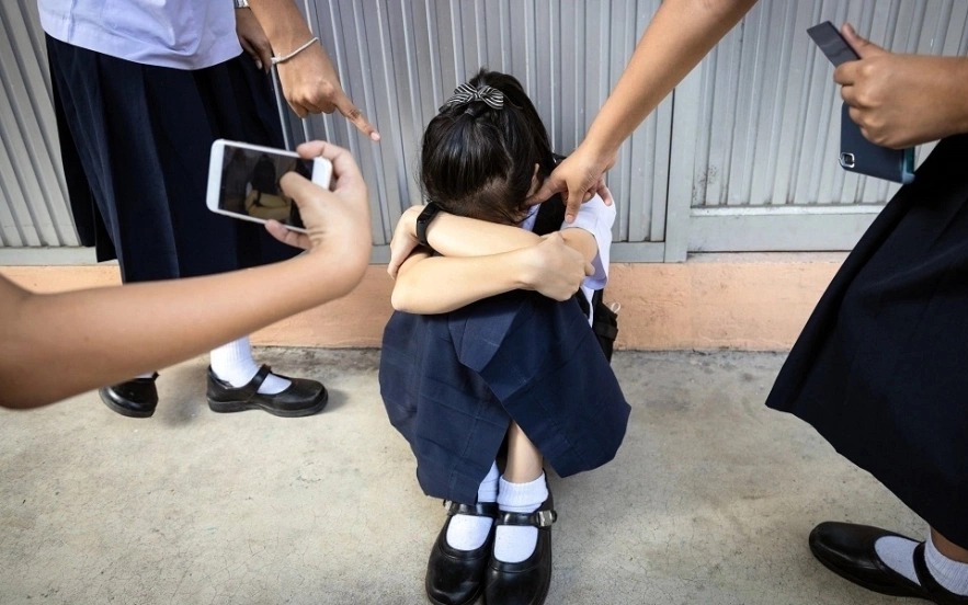 Con bị bắt nạt, mẹ chỉ biết hỏi 'Tại sao không phản kháng?' trong bất lực