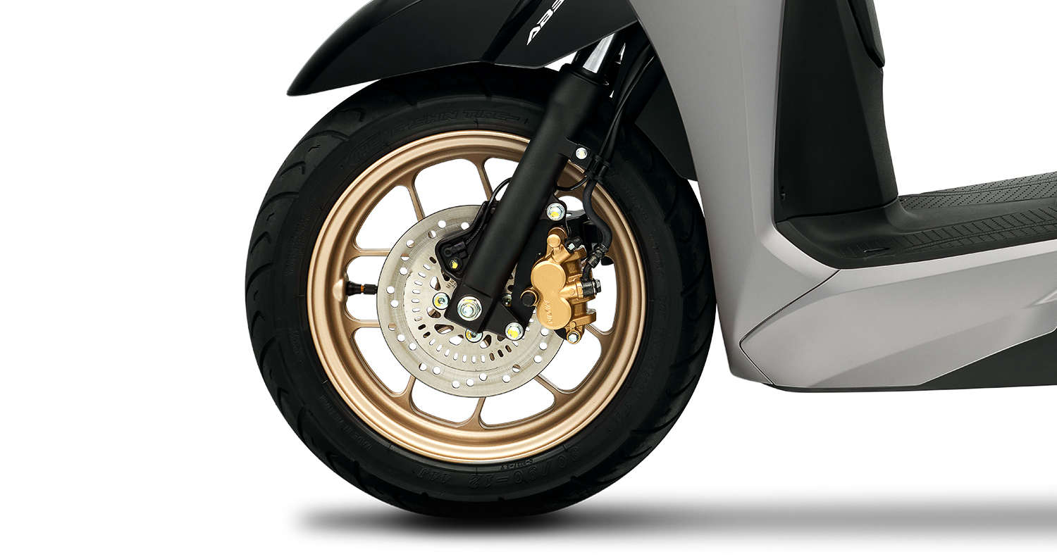 Trải nghiệm xe ga Honda Lead 2026 giá 40,29 triệu đồng ở Việt Nam đẹp long lanh, cốp siêu rộng, phanh ABS, trang bị chẳng kém SH - Ảnh 5. Trải nghiệm xe ga Honda Lead 2026 giá 40,29 triệu đồng ở Việt Nam đẹp long lanh, cốp siêu rộng, phanh ABS, trang bị chẳng kém SH - Ảnh 5.