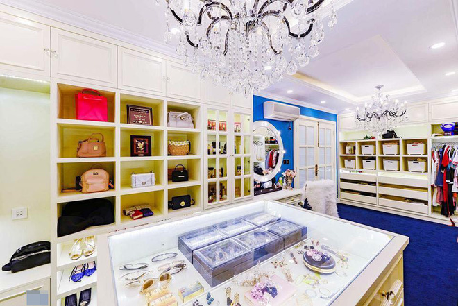 Có gì trong căn biệt thự đặc biệt của vợ chồng Đoàn Di Băng tại TP . HCM - Ảnh 4.