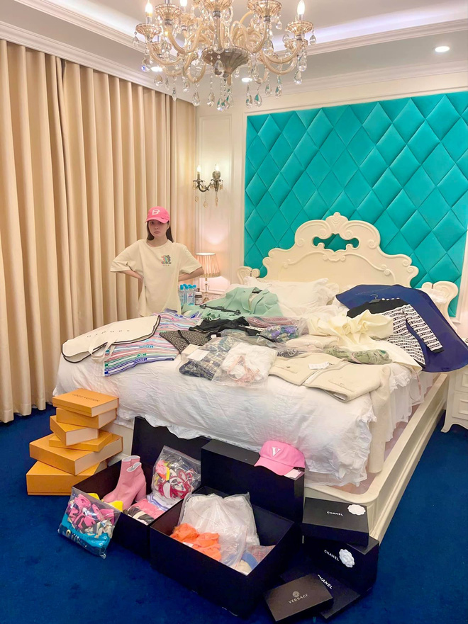 Có gì trong căn biệt thự đặc biệt của vợ chồng Đoàn Di Băng tại TP . HCM - Ảnh 11.