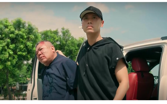 Nam diễn viên "Mưa đỏ" và vai diễn hoàn toàn khác biệt trong "Cách em 1 milimet"