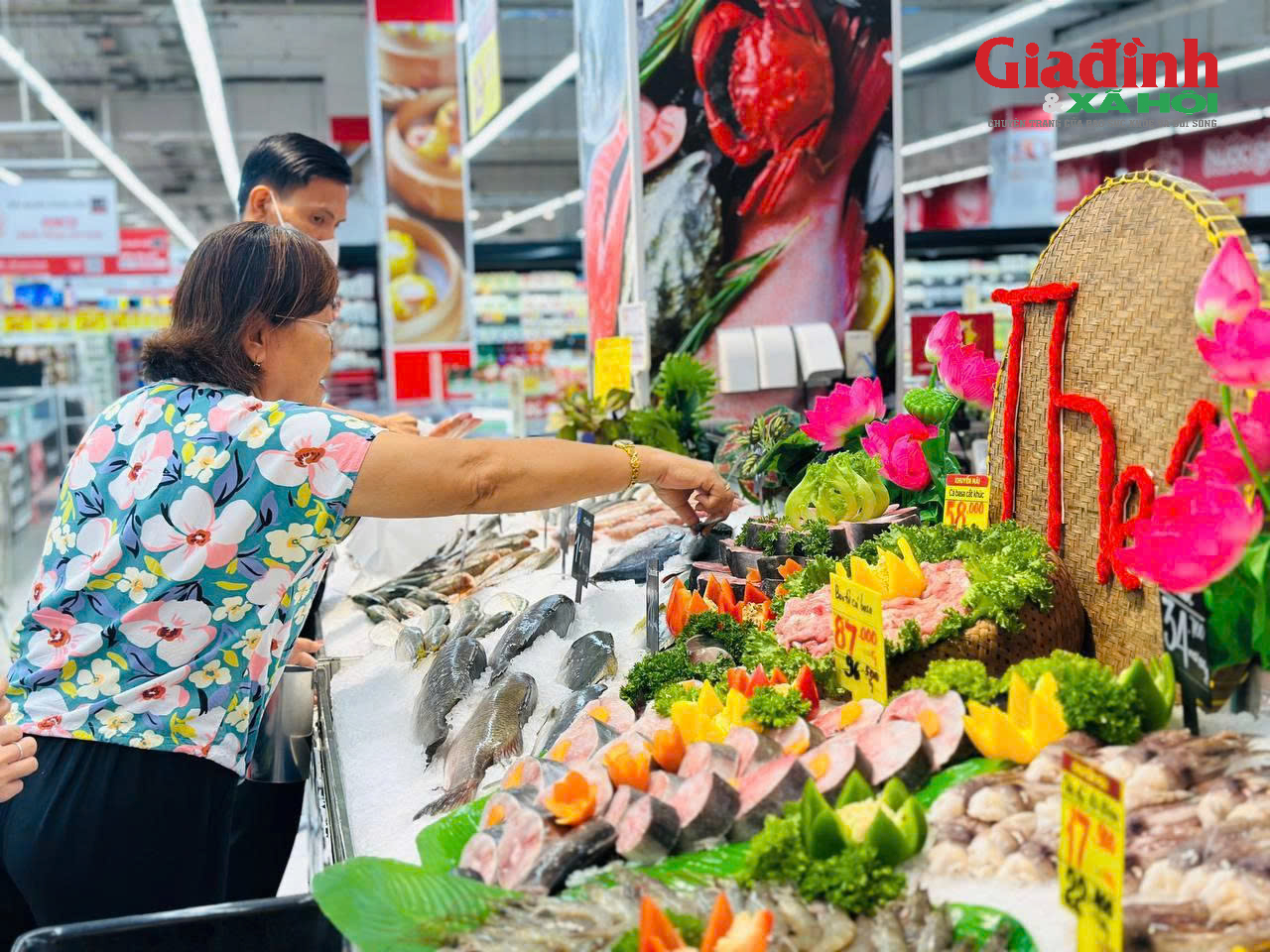 Khuyến mại bão số 13 giúp người tiêu dùng an tâm trong mùa mưa bão - Ảnh 2.