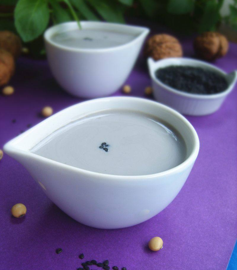 6 c&ocirc;ng thức sữa đậu n&agrave;nh cực tốt: Phụ nữ h&atilde;y lu&acirc;n phi&ecirc;n uống trong m&ugrave;a đ&ocirc;ng để dưỡng ẩm da, bổ tỳ vị- Ảnh 4.