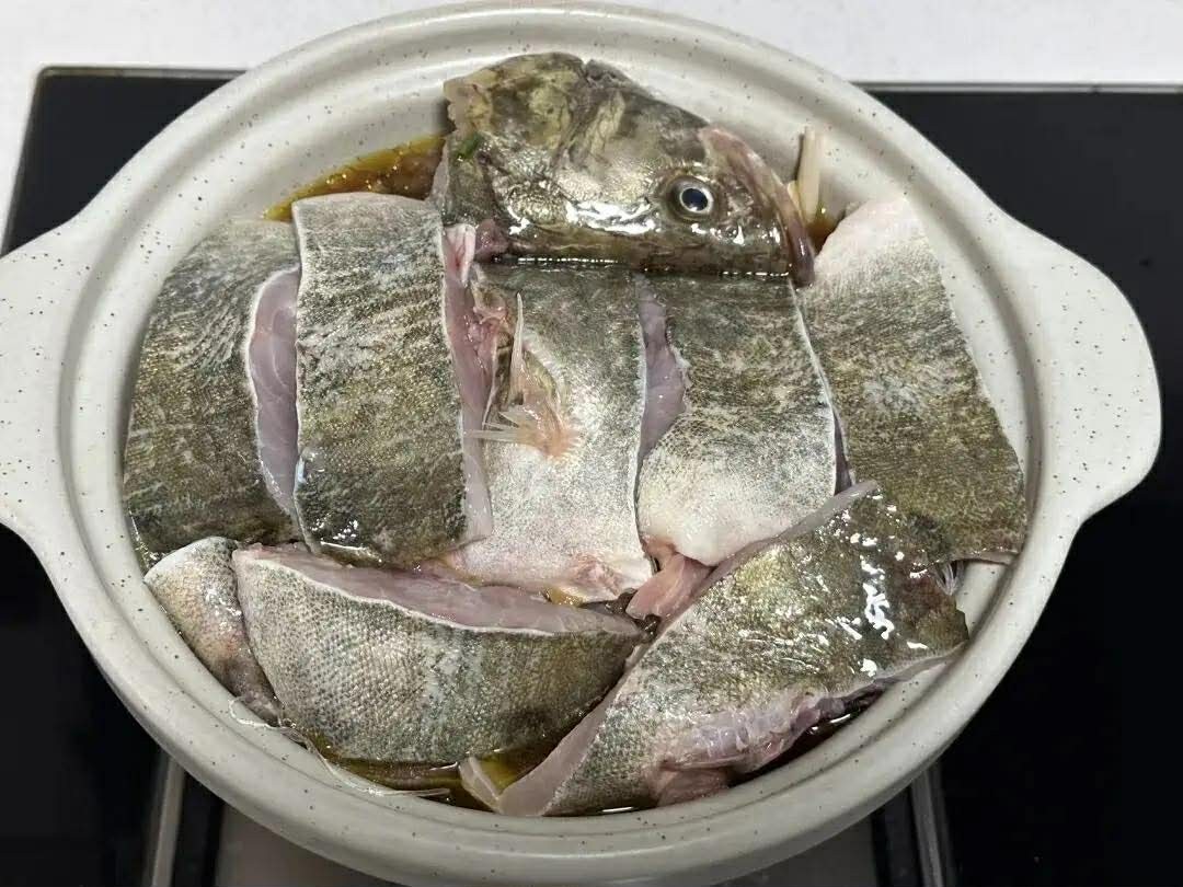 Bữa cơm mùa đông của người "sành ăn" không thể thiếu món cá này: Dễ nấu mà ngon thơm nức lòng, ai cũng phải khen!- Ảnh 6.