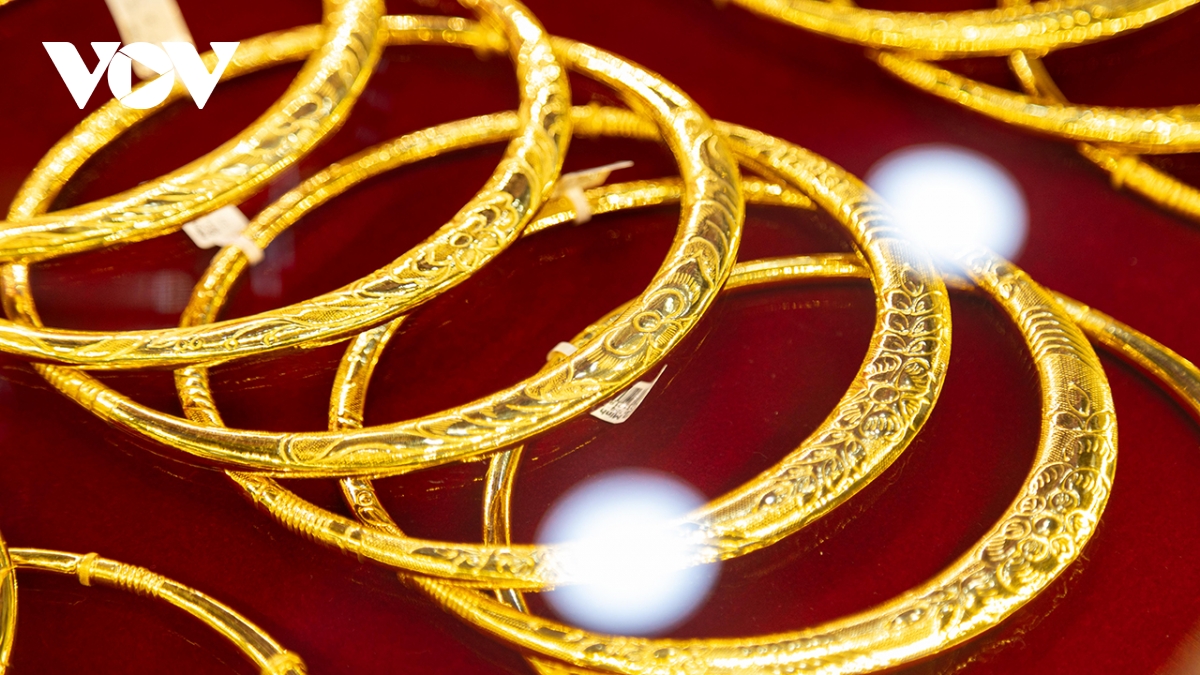 Giá vàng hôm nay 9/11: Các thương hiệu vàng “nằm im” giữ giá - Ảnh 1.