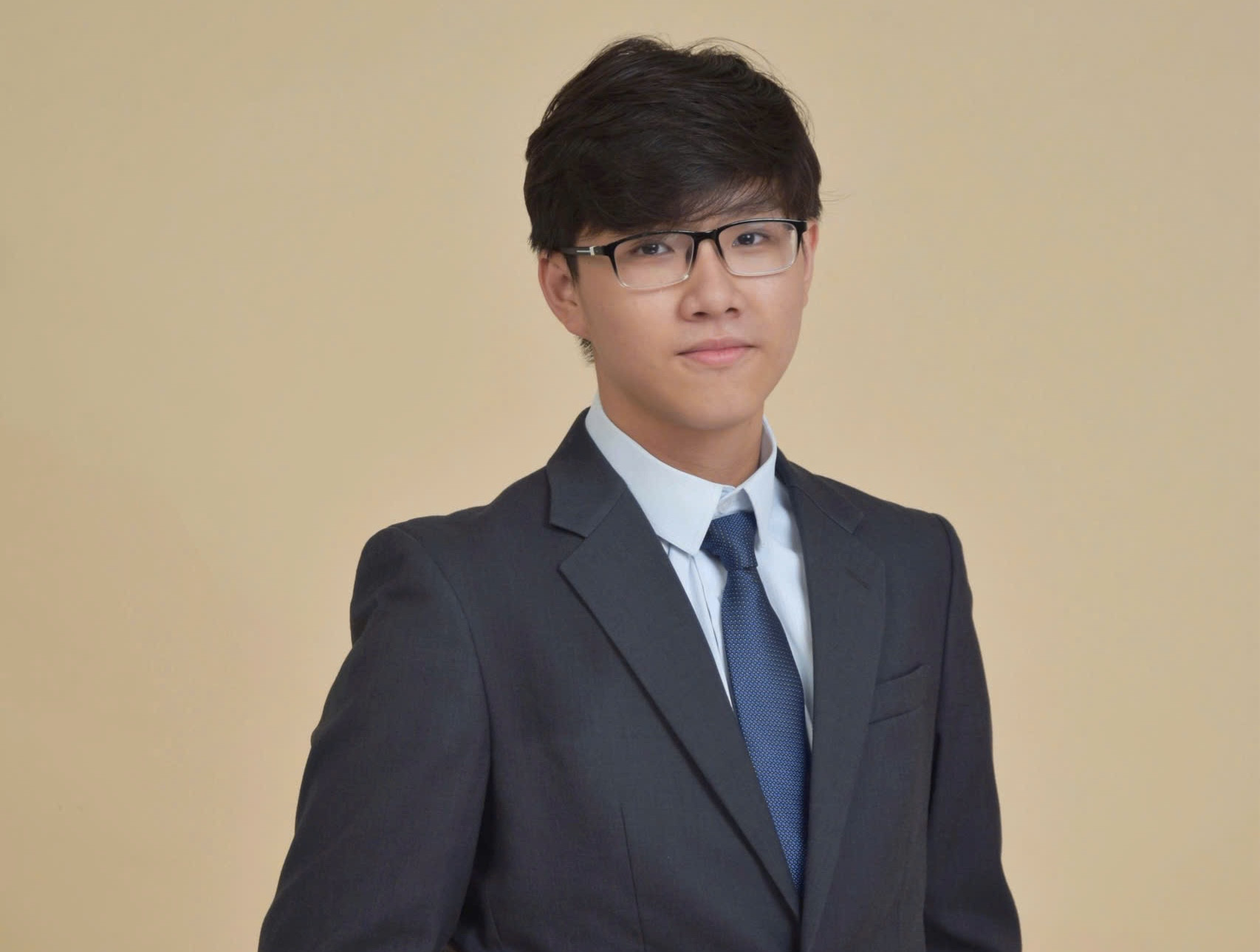 Nam sinh 3 lần đạt giải quốc gia, thông thạo 3 ngoại ngữ - Ảnh 1.