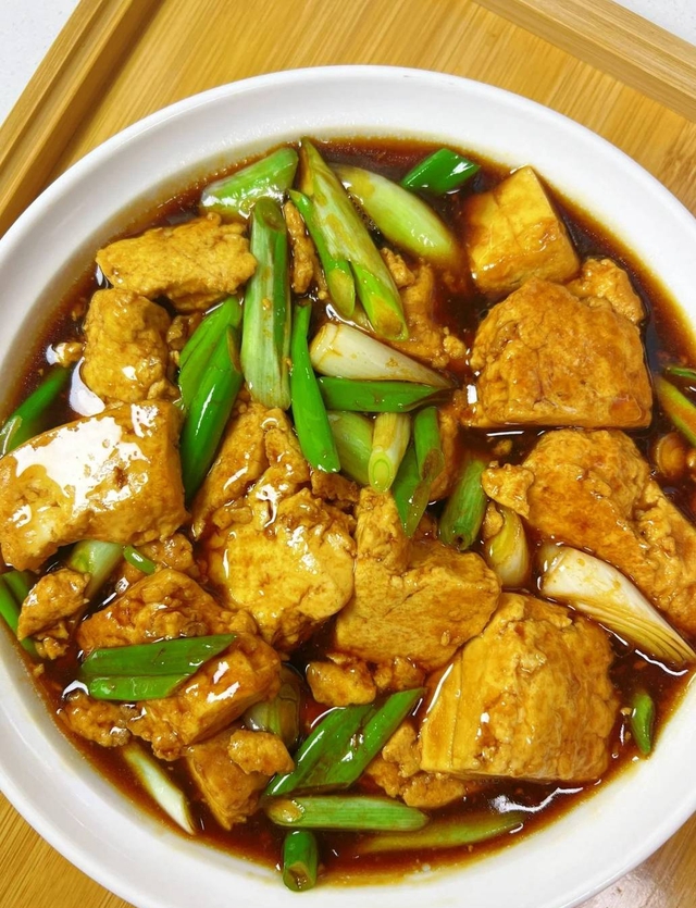 Đã tìm ra &quot;chất bôi trơn&quot; cho đầu gối: Người trung niên và cao tuổi nên ăn nhiều hơn sẽ giúp chân khỏe, lên xuống cầu thang dễ dàng - Ảnh 4.