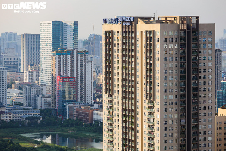 Có nên đổ tiền vào bất động sản cuối năm nay? - Ảnh 2.