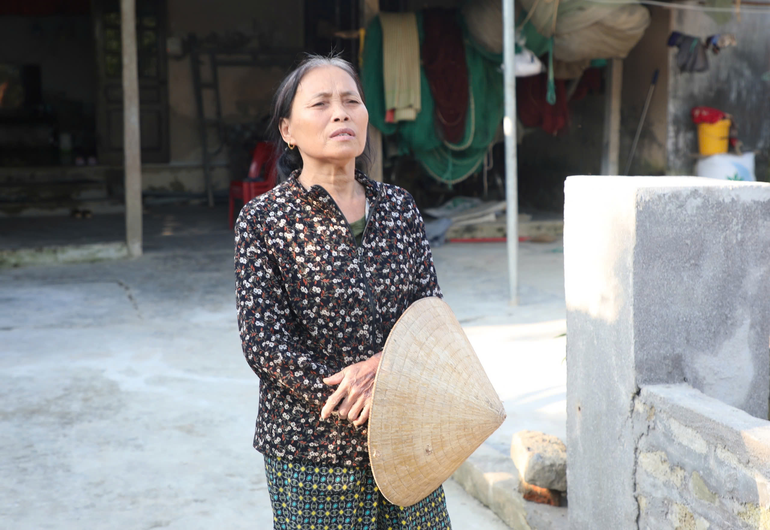 Tái định cư khẩn cấp, dân quanh năm chạy lụt dự án vẫn đứng yên - Ảnh 2.