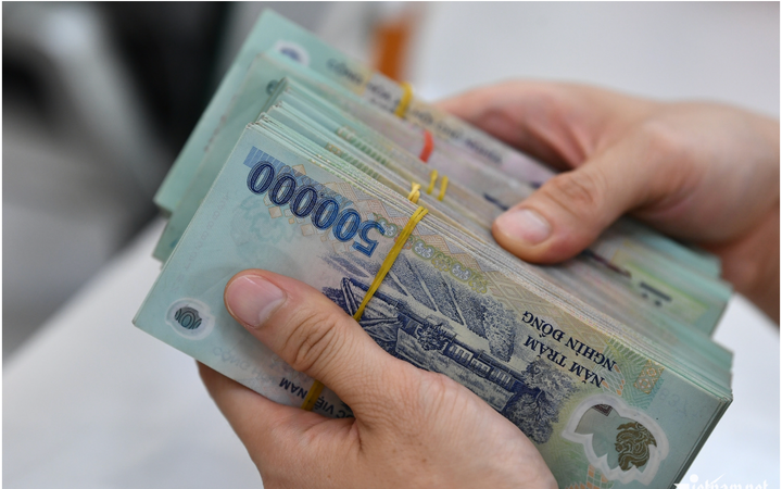 Loạt ng&acirc;n h&agrave;ng c&oacute; l&atilde;i 6,7- 6,9% khi gửi tiết kiệm chỉ 100 triệu đồng - Ảnh 1.