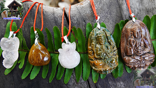 Đeo gì để thu hút tài lộc, mang lại may mắn, thịnh vượng? - Ảnh 3. Đeo gì để thu hút tài lộc, mang lại may mắn, thịnh vượng? - Ảnh 3.