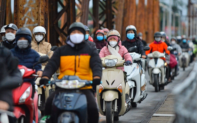 Thời tiết Hà Nội 3 ngày tới: Gió mùa Đông Bắc sắp tràn xuống, Thủ đô chuẩn bị mưa rét? - Ảnh 1. Thời tiết Hà Nội 3 ngày tới: Gió mùa Đông Bắc sắp tràn xuống, Thủ đô chuẩn bị mưa rét? - Ảnh 1.