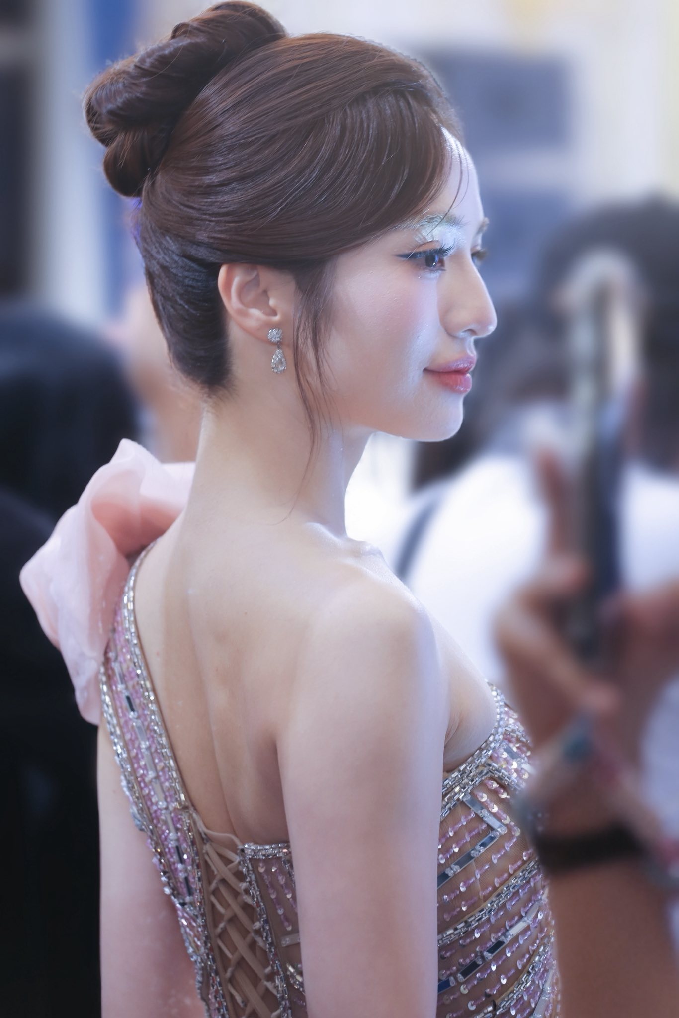 Nữ giảng viên đại học Lê Hà Trang tỏa sáng tại Miss World Vietnam 2025 - Ảnh 2. Nữ giảng viên đại học Lê Hà Trang tỏa sáng tại Miss World Vietnam 2025 - Ảnh 2.