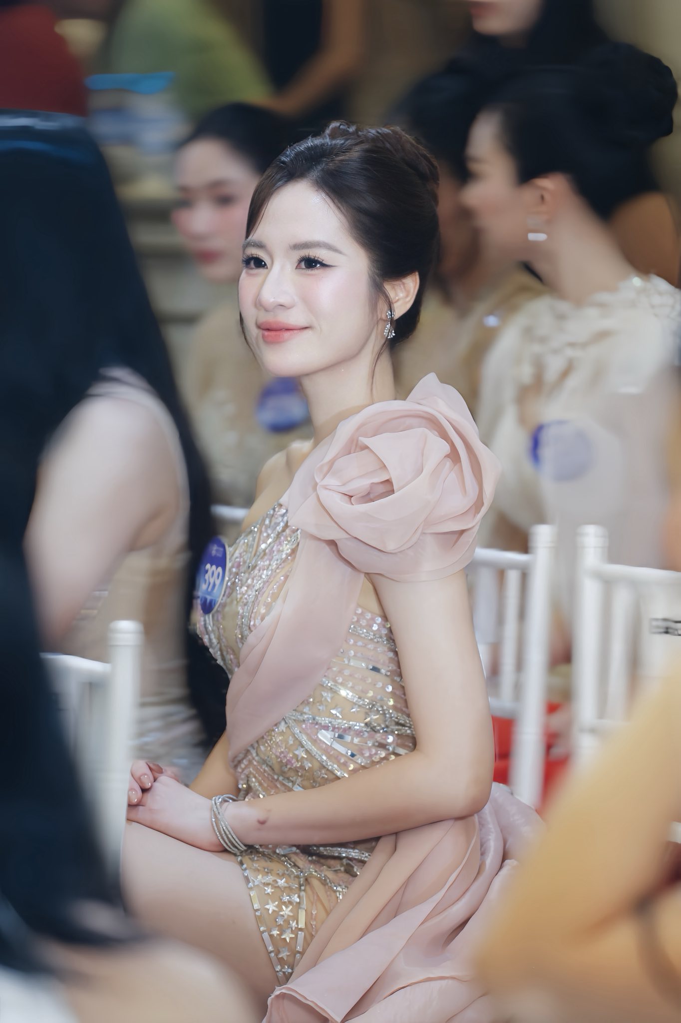 Nữ giảng viên đại học Lê Hà Trang tỏa sáng tại Miss World Vietnam 2025 - Ảnh 3. Nữ giảng viên đại học Lê Hà Trang tỏa sáng tại Miss World Vietnam 2025 - Ảnh 3.