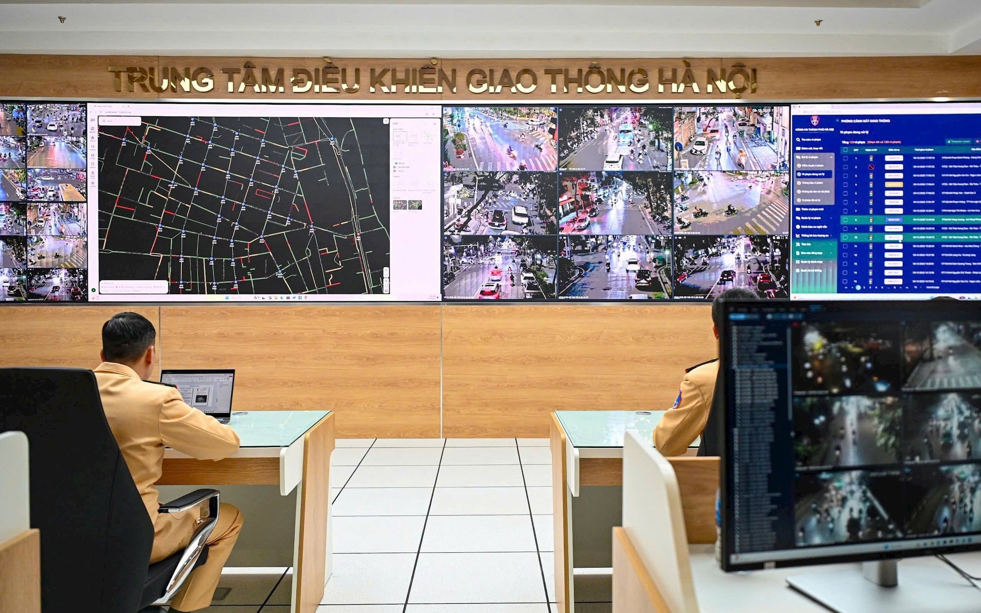 Hà Nội: Chính thức kích hoạt hơn 1.800 "mắt thần" AI, thiết lập "làn sóng xanh" giúp giảm 30% thời gian chờ đèn đỏ