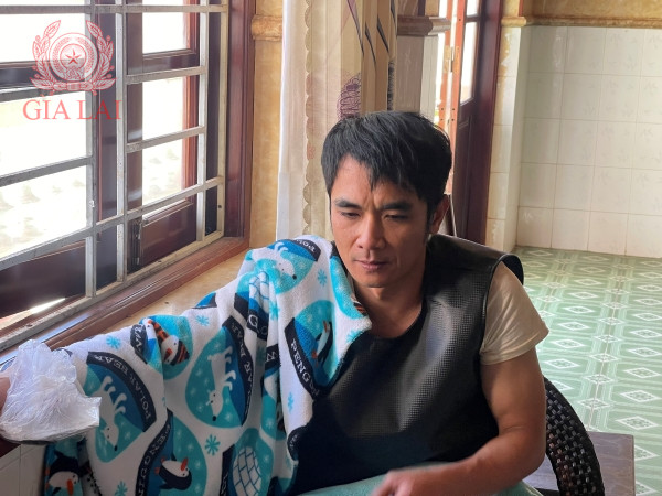 Bắt khẩn cấp đối tượng hiếp dâm cô gái trẻ đi giao xôi cho khách trong đêm - Ảnh 1. Bắt khẩn cấp đối tượng hiếp dâm cô gái trẻ đi giao xôi cho khách trong đêm - Ảnh 1.