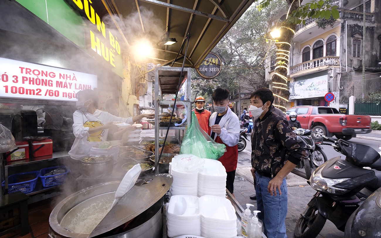 Tăng cường bảo vệ người tiêu dùng với các chương trình khuyến mại hấp dẫn cuối tuần - Ảnh 10. Tăng cường bảo vệ người tiêu dùng với các chương trình khuyến mại hấp dẫn cuối tuần - Ảnh 10.