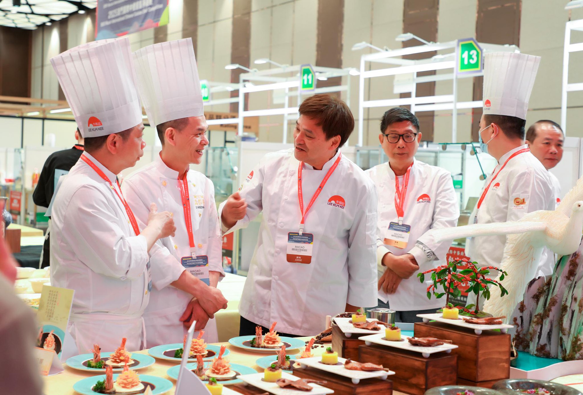 Tôm Phụng Vĩ Xốt Cà Phê Muối: Bản giao hoà giữa ẩm thực Quảng Đông và văn hóa cà phê Việt - Ảnh 2. Tôm Phụng Vĩ Xốt Cà Phê Muối: Bản giao hoà giữa ẩm thực Quảng Đông và văn hóa cà phê Việt - Ảnh 2.