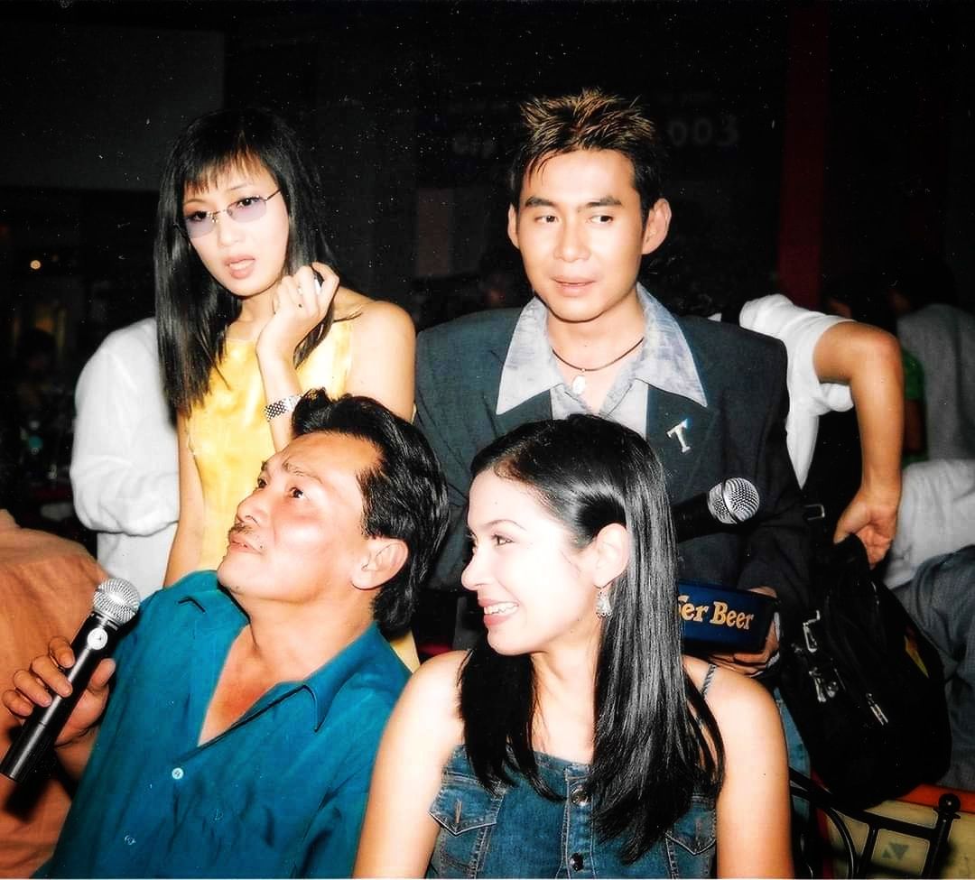 Nghĩ về 'tình nghệ sĩ' ở đám tang Thương Tín - Ảnh 3. Nghĩ về 'tình nghệ sĩ' ở đám tang Thương Tín - Ảnh 3.