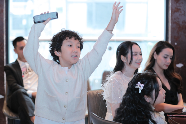 Tuấn Hưng: 'Tôi tự thấy thời kỳ đỉnh cao của mình đã qua từ rất lâu rồi' - Ảnh 6. Tuấn Hưng: 'Tôi tự thấy thời kỳ đỉnh cao của mình đã qua từ rất lâu rồi' - Ảnh 6.