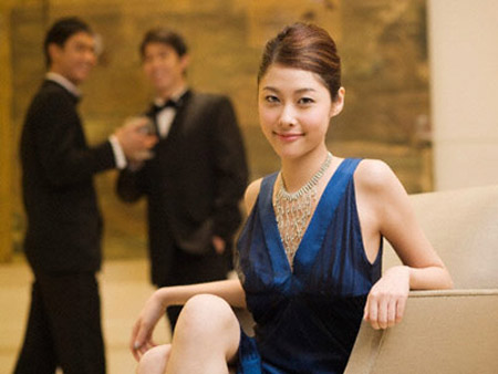 Đang ghen thì đừng đeo đá hồ ly - Ảnh 3. Đang ghen thì đừng đeo đá hồ ly - Ảnh 3.