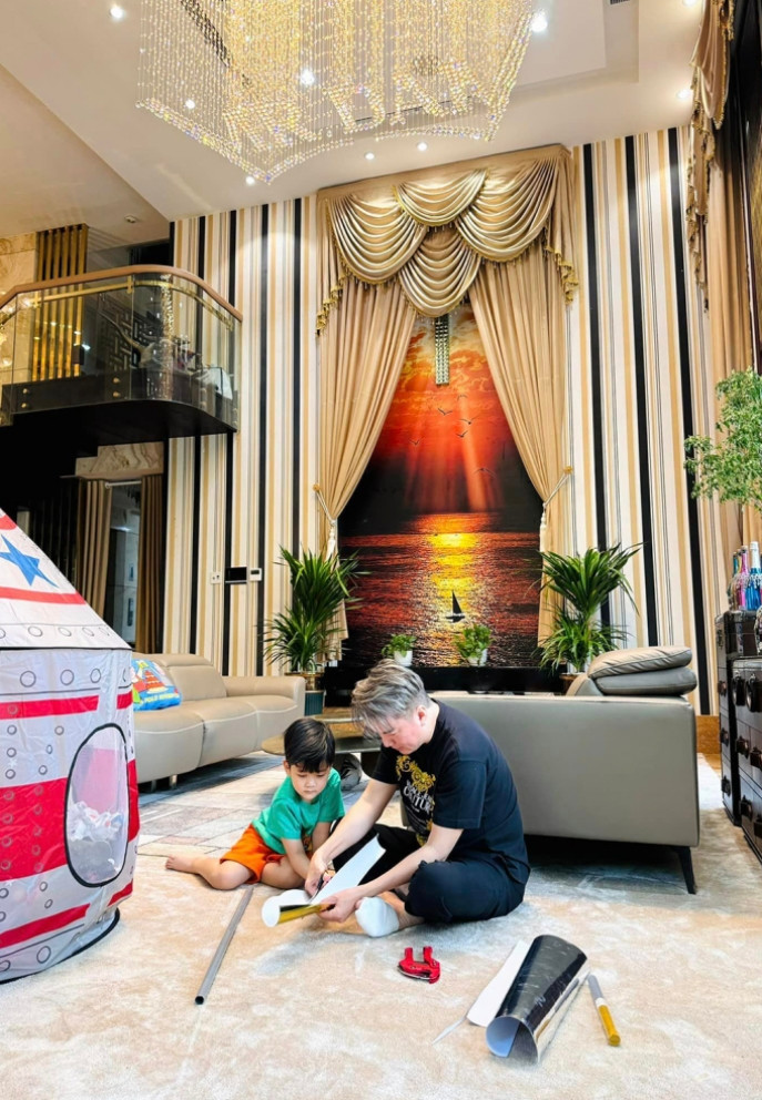 Đàm Vĩnh Hưng chính thức rời biệt thự triệu đô ở cư xá Bắc Hải - Ảnh 5. Đàm Vĩnh Hưng chính thức rời biệt thự triệu đô ở cư xá Bắc Hải - Ảnh 5.