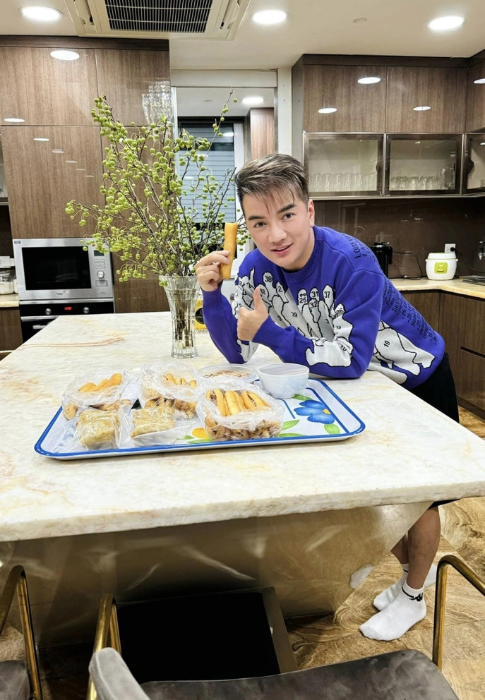 Đàm Vĩnh Hưng chính thức rời biệt thự triệu đô ở cư xá Bắc Hải - Ảnh 6. Đàm Vĩnh Hưng chính thức rời biệt thự triệu đô ở cư xá Bắc Hải - Ảnh 6.