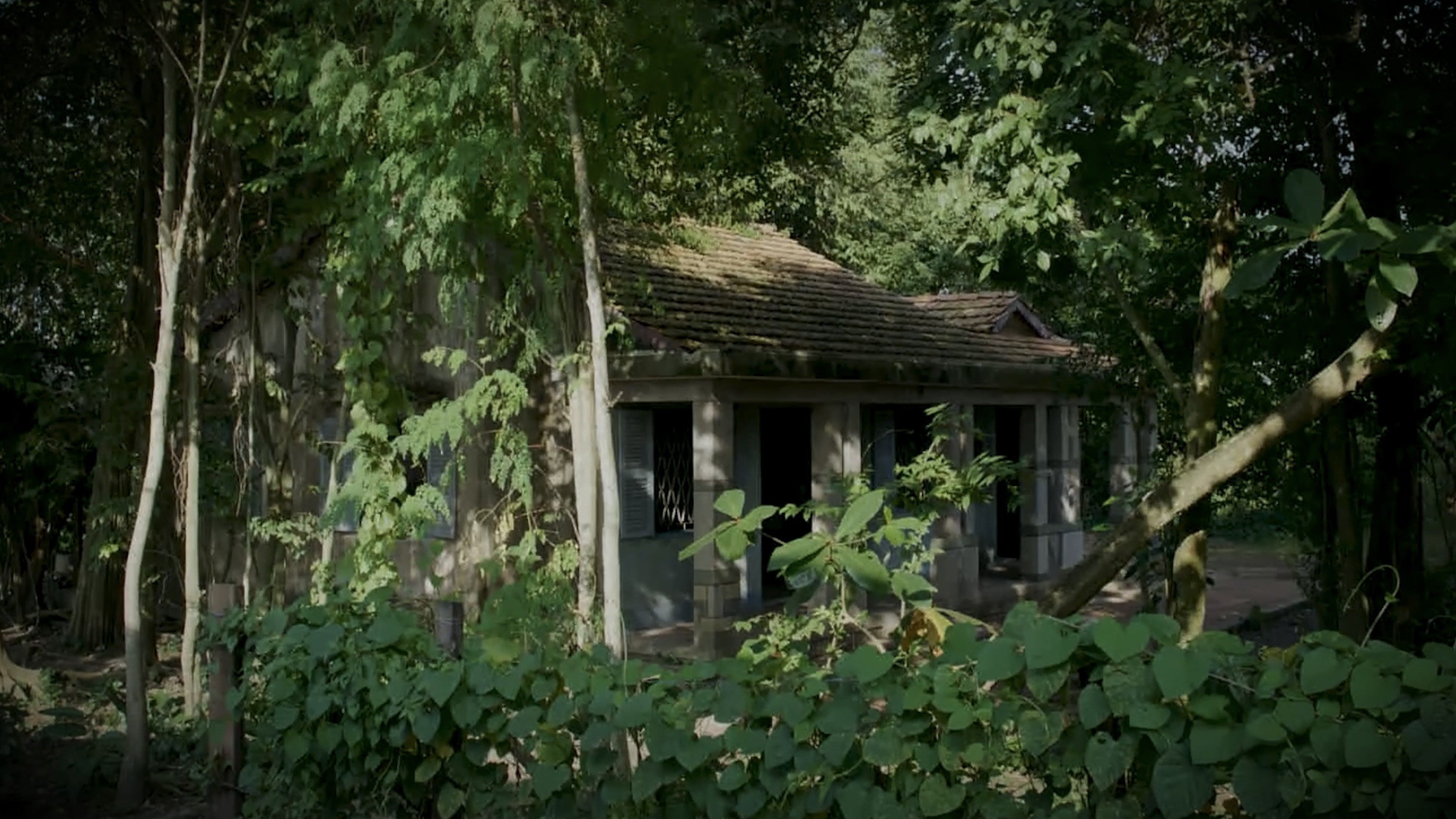 'Rợn tóc gáy' về nguồn gốc của bối cảnh chính trong phim 'Nhà hai chủ' - Ảnh 1. 'Rợn tóc gáy' về nguồn gốc của bối cảnh chính trong phim 'Nhà hai chủ' - Ảnh 1.