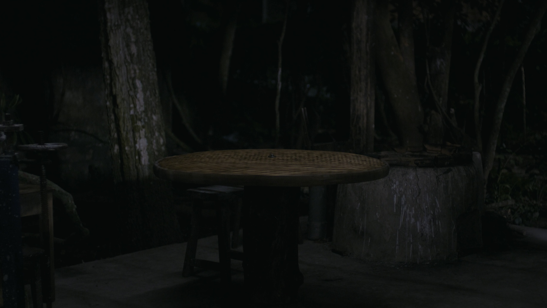 'Rợn tóc gáy' về nguồn gốc của bối cảnh chính trong phim 'Nhà hai chủ' - Ảnh 3. 'Rợn tóc gáy' về nguồn gốc của bối cảnh chính trong phim 'Nhà hai chủ' - Ảnh 3.