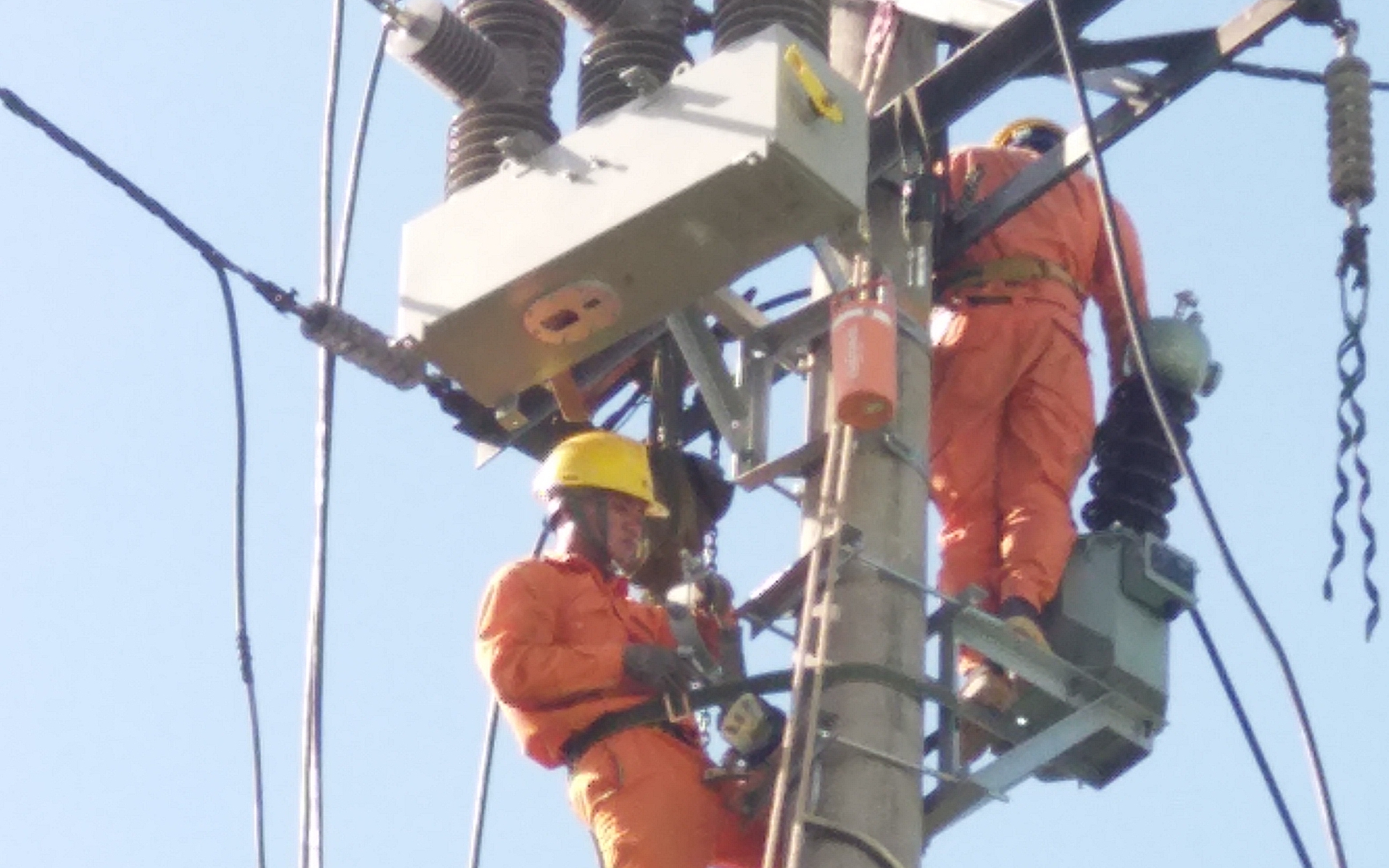 Lịch c&uacute;p điện Vĩnh Long (Tr&agrave; Vinh cũ) tuần n&agrave;y (từ 17 &ndash; 21/12/2025): C&uacute;p điện 10 tiếng/ng&agrave;y nhiều khu d&acirc;n cư